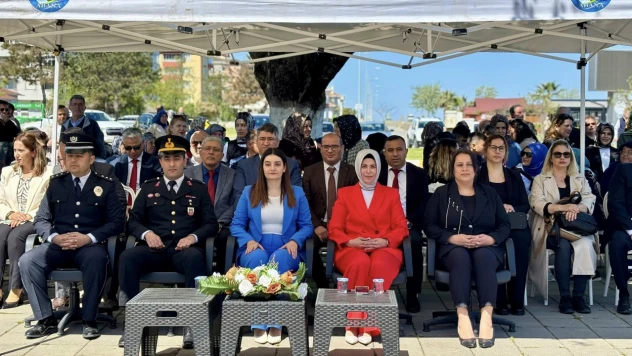 Abana'da 19 Mayıs Coşkusu Cumhuriyet Meydanı'nı Sardı