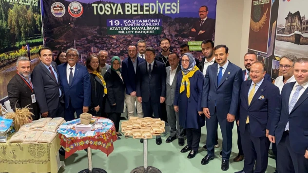Adalet Bakanı Yılmaz Tunç Tosya Standını Ziyaret Etti
