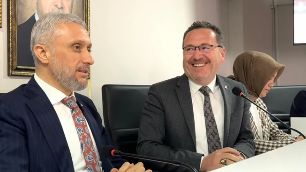 Adil Biçer'den, AK Parti İl Başkanlığı'na Ziyaret