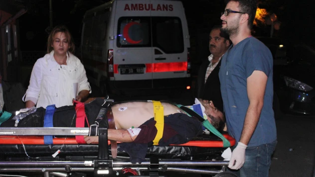 Ağaçtan düşen genç, felç geçirdi