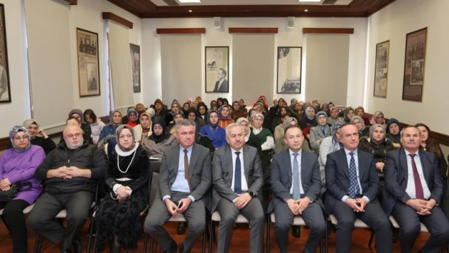 Aile Ve Değerlerinin Kültürümüzdeki Yeri Konuşuldu