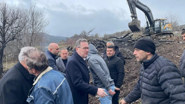 AK Parti'den Yangınzedelere Ziyaret