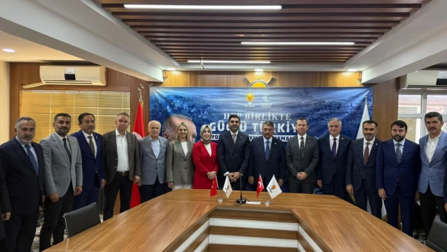 AK Parti Karabük İl Başkanlığı'nda İstişare Toplantısı