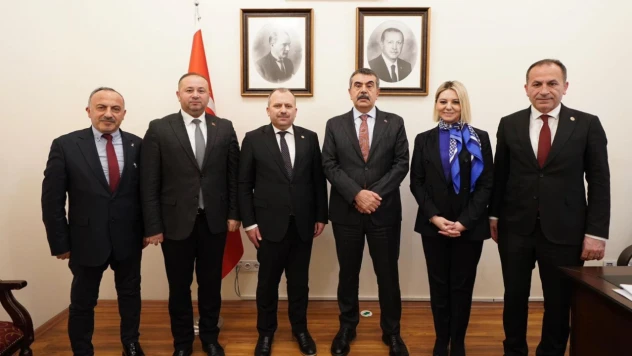 AK Parti Milletvekili Ekmekci'den Bakan Tekin'e Ziyaret