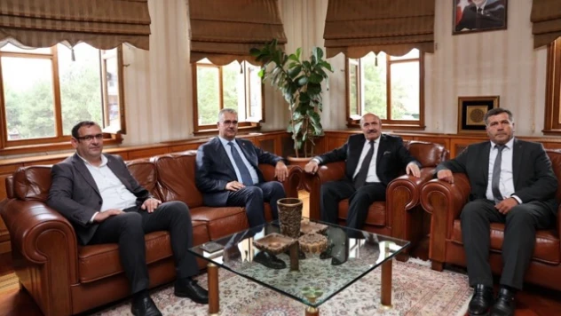 AK Parti Milletvekili Yusuf Ahlatcı Taşköprü Belediyesi'ni Ziyaret Etti