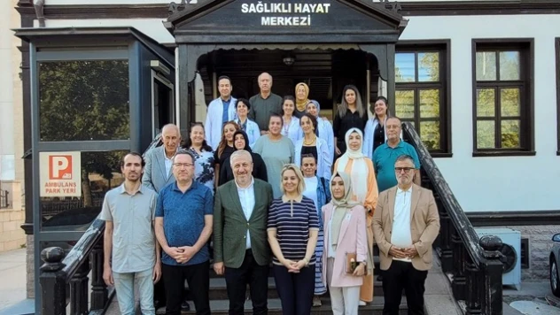 AK Parti'nden Sağlıklı Hayat Merkezi'ne Ziyaret