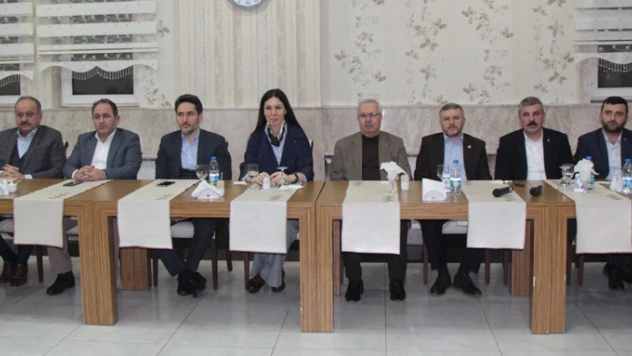 AK Parti, STK'larla bir araya geldi