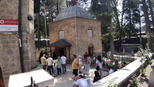 Bolu'daki Türbeye Bayramda Yoğun İlgi