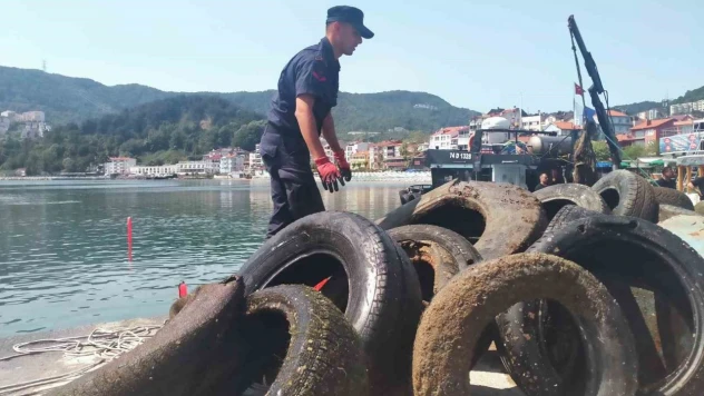 Dalgıçlar Çöpleri Temizledi