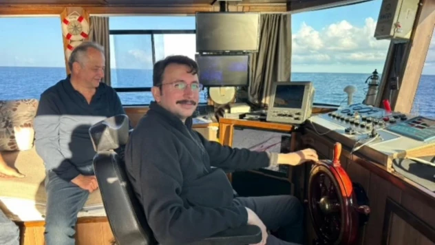 Amasra Kaymakamı Denize Açıldı