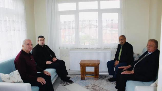 Ameliyat Olan Muhtar Yılmaz'ı Kaymakam Uçar Ziyaret Etti