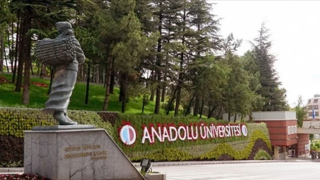 Anadolu Üniversitesi'nden 30 Bin TL Burs Desteği