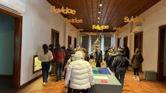 Ankara'dan Gelen Kafile Çankırı'nın Tarihi Mekanlarını Gezdi