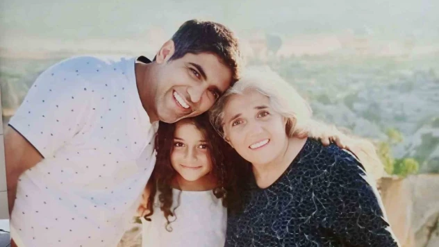 Annesi, Kardeşi Ve Yeğenini Yangında Kaybeden Müşteki Emir Aras'a Seslendi