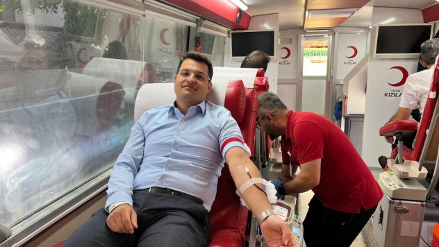 Araç Kaymakamı Gökberk Özeş Kan Bağışında Bulundu