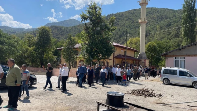 Araç'tan Eller Yağmur Duası İçin Semaya Kalktı