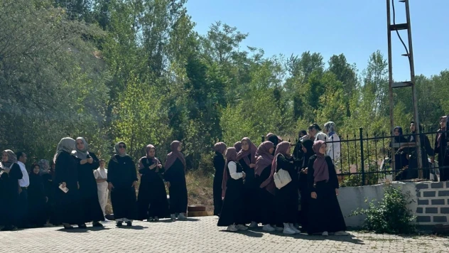 Asil Tur'dan Örnek Davranış