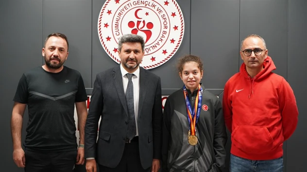 Asrak'tan Çelik'e Tebrik