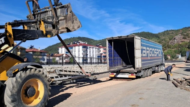 Azdavay'da Köprü Yapımı İçin Malzemeler Ulaştırıldı