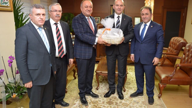 Babaş ve AK Parti Milletvekillerinden Bakan Soylu'ya ziyaret