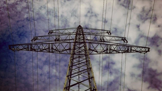 Bakan Bayraktar, Elektrik Ve Gaz Fiyatlarında Bir Kaç Ay İçinde Artış Planlanmadığını Bildirdi