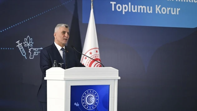 Bakan Bolat: 'Gümrük, Teyakkuz Ve Kararlılıkla Toplumu Korur'