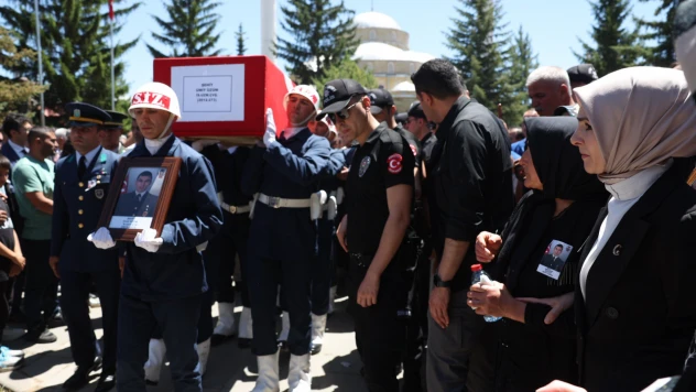 Bakan Göktaş, Şehit Cenazesine Katıldı