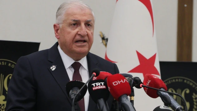 Bakan Güler, İran Genelkurmay Başkanı Bakıri ile telefonda görüştü