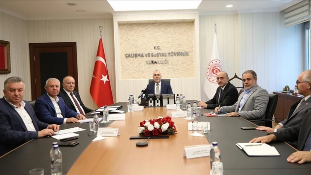 Bakan Işıkhan: 'İşçilerimize Yüzde 24 Zam Oranını Teklif Ediyoruz'