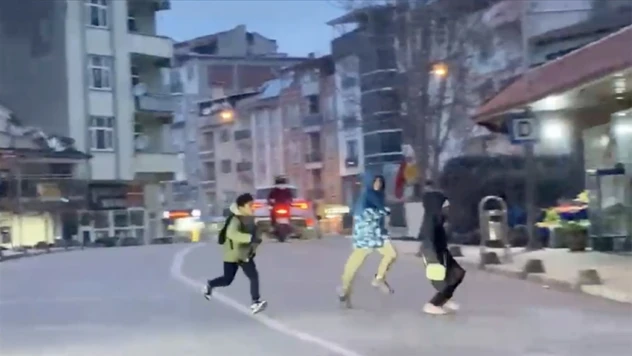 Balıkesir'de 4,5 Büyüklüğünde Deprem!