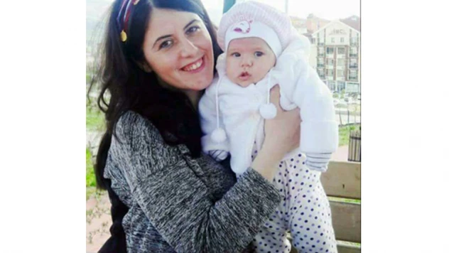 Balkondan düşen kadın hayatını kaybetti