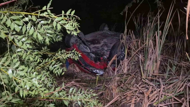 Bartın'da Otomobil Şarampole Uçtu!