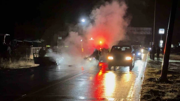 Bartın'da Park Halindeki Araçta Yangın Çıktı