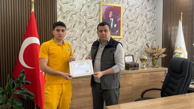 Başarılı Personellere Belgeleri Takdim Edildi