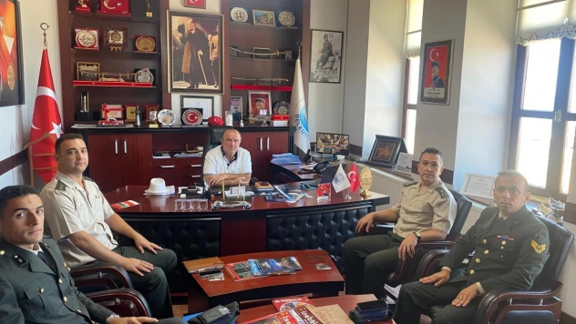 Başkan Uzuner, Misafirlerini Ağırladı