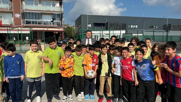 Başkan Yalçınkaya'dan Okul Ziyaretleri