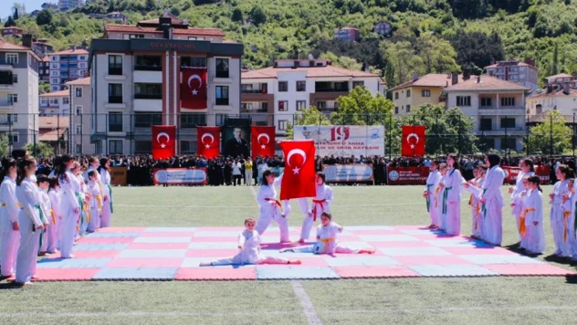 Bayram, Büyük Bir Coşkuyla Kutlandı