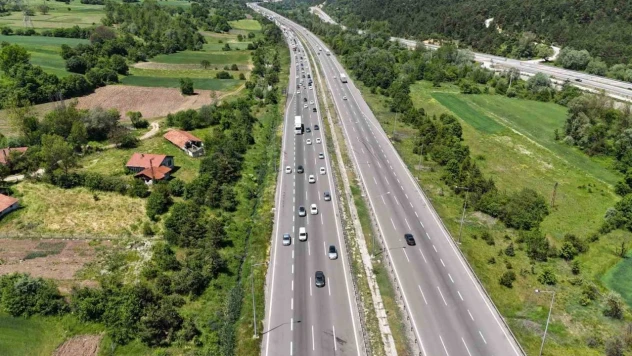 Bayram Trafiği Sürüyor