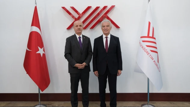 Belediye Başkanı Taşkan, YÖK Başkanı Özvar'ı Ziyaret Etti