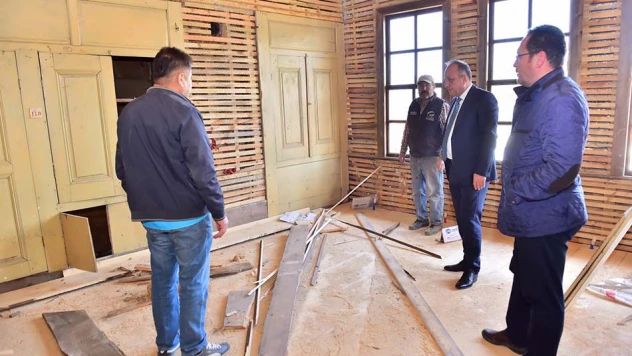 Belediye dört koldan tarihi canlandırıyor