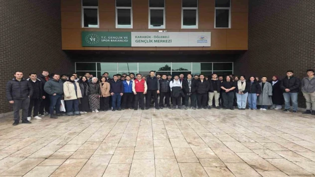Öğrenciler Gençlik Merkezi'nde İncelemelerde Bulundu
