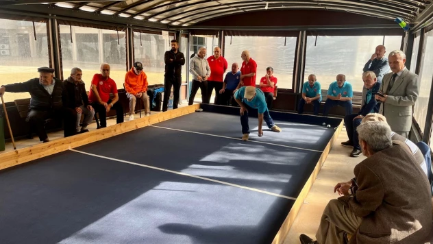 Bir Bocce Topu, İki Huzurevi, Tek Kalp