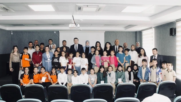 Birinci Olan Okullar, Hediyelerini Kaymakam Uçar'dan Aldı