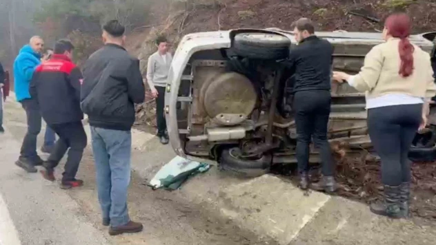 Kontrolden Çıkan Araç, Takla Attı