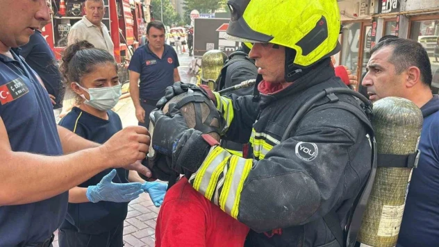 Bolu'da 5 Katlı Apartmanda Yangın Çıktı