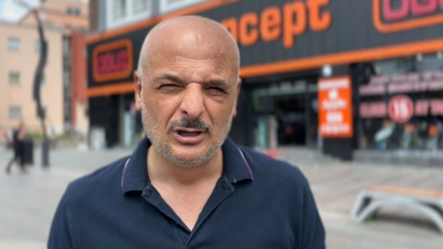 Bolu'da Bir Vatandaş Peşin Telefon Satmayan İşletmeye Tepki Gösterdi