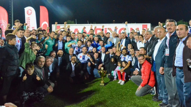 Bolu'da düzenlenen turnuvada şampiyon Banaz Köyü oldu