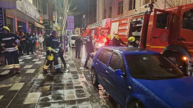 Bolu'da Gece Saatlerinde Korkutan Yangın