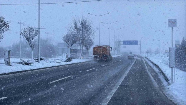 Bolu'da Kar Yağışı Etkili Oluyor