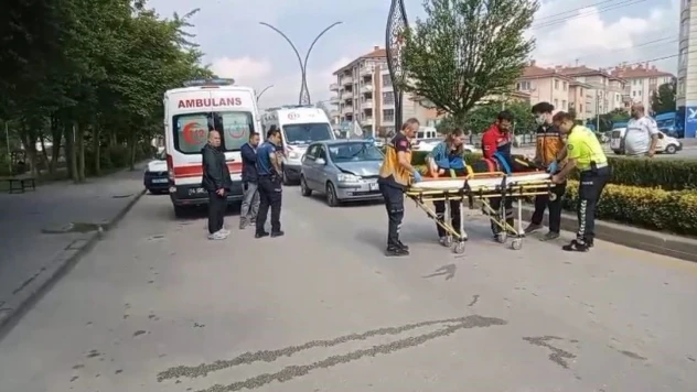 Anne Ve Kızına Otomobil Çarptı: 2 Yaralı